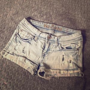 Ripped denim shorts